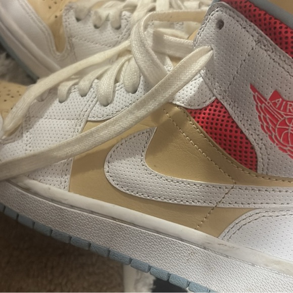Jordan Athletic Shoes - Picture 1 of 12